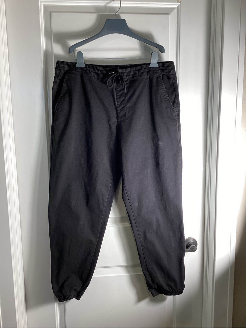 Forever 21 Black Elastic Waist Jogger Pants